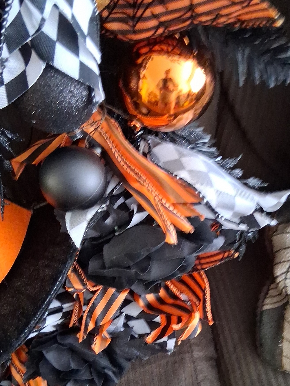 Ashland Black and Orange LED Witch Hat Wreath - Picture 4 of 7